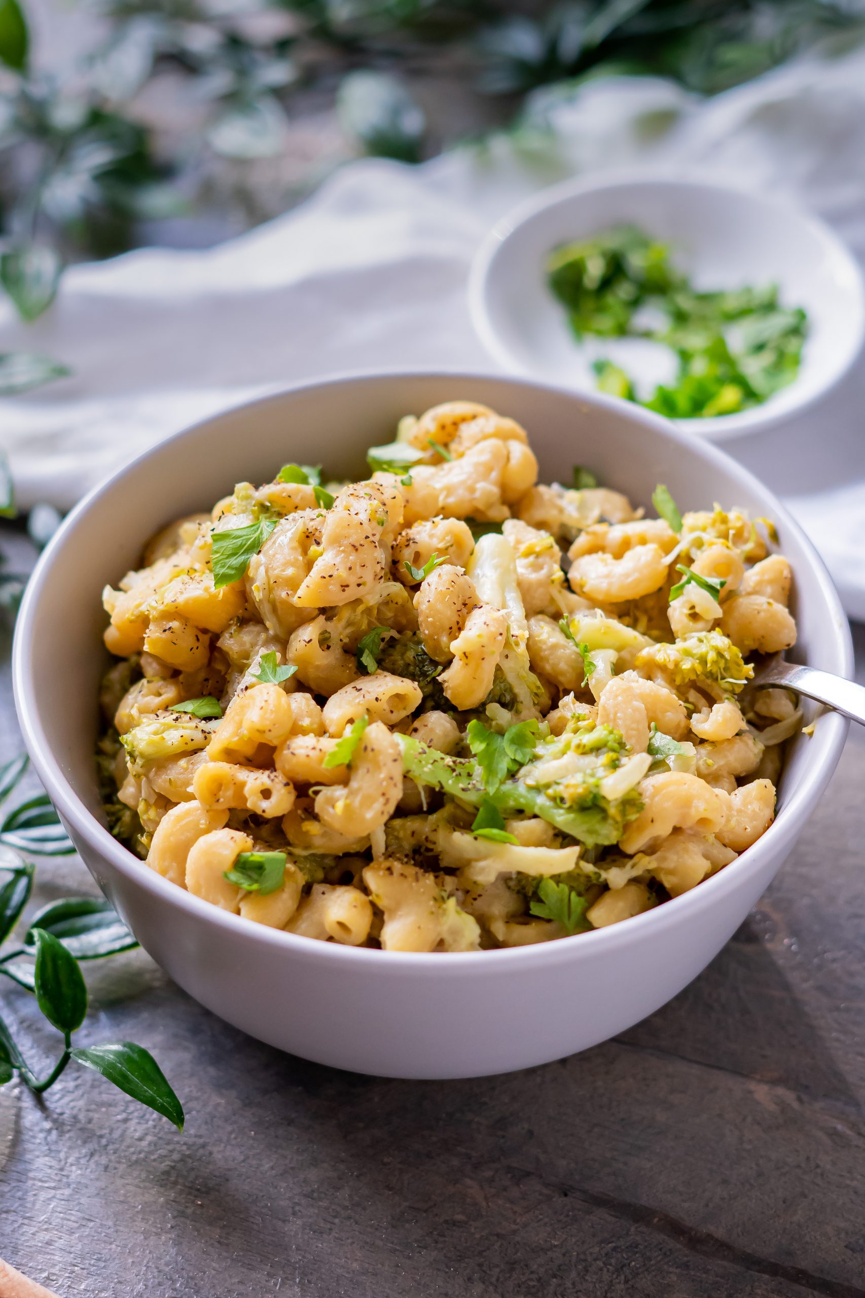 one pot gluten and dairy free mac and cheese with broccoli in a serving bowl