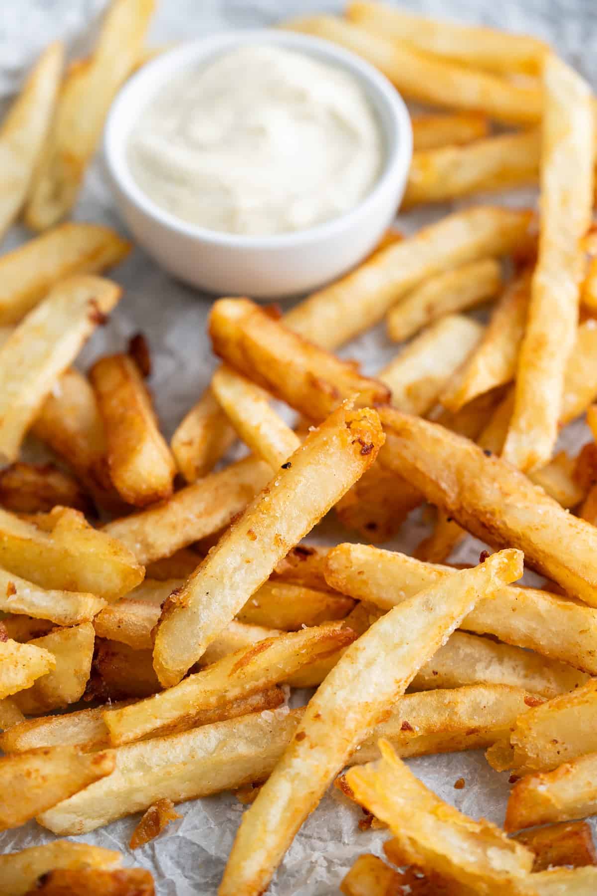 A shatteringly crisp pile of homemade fries.